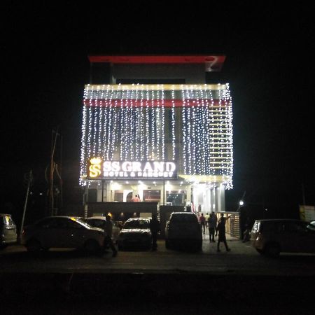 Hotel Ss Grand Lucknow Exterior photo
